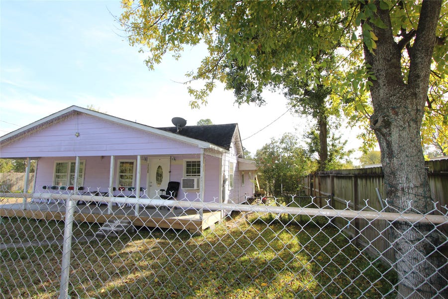 Property photo for 7614 West Street, Houston, TX