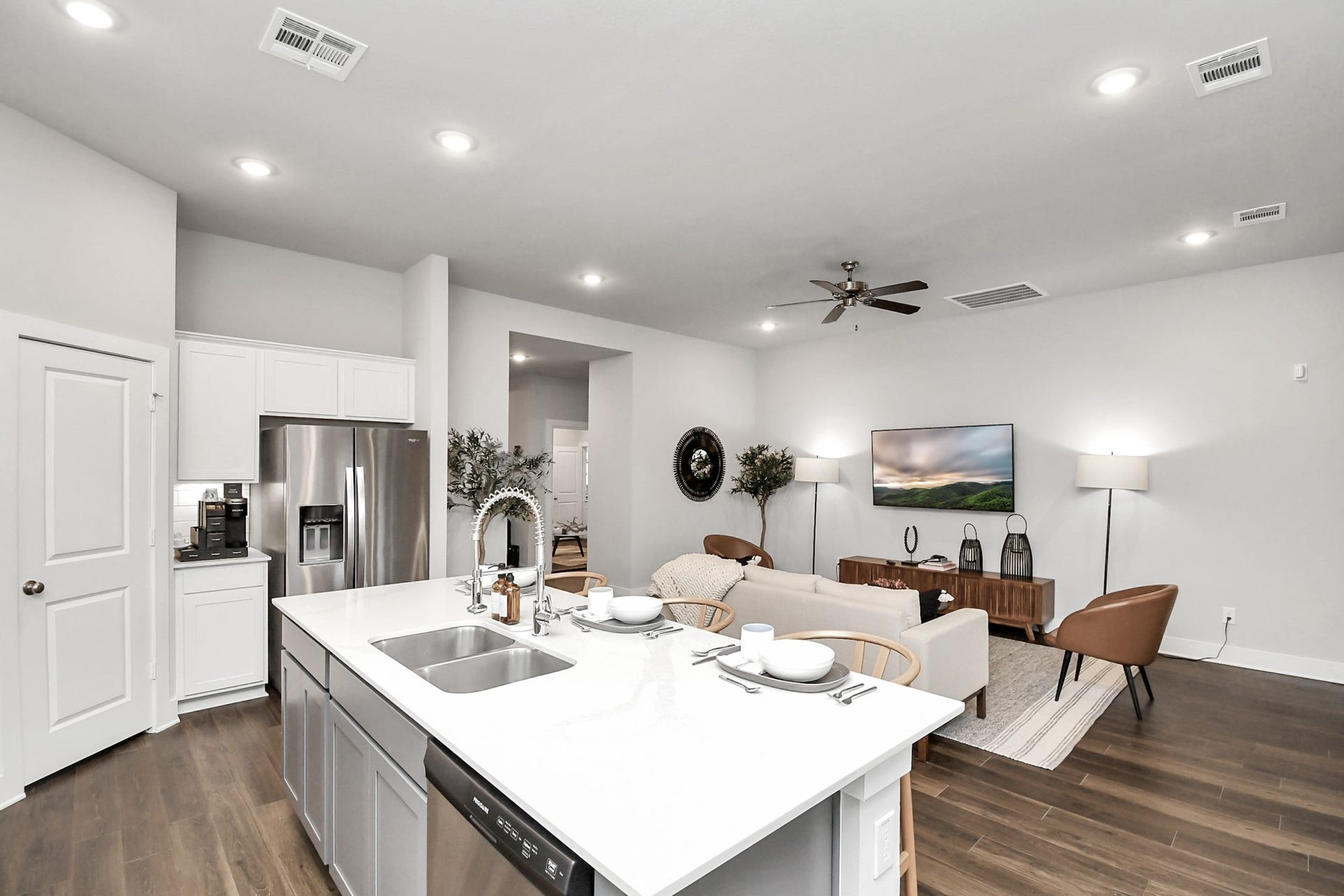 10642 Cascade Creek Drive, Rosharon, TX 77583 10642 Cascade Creek Drive, Rosharon, TX 77583