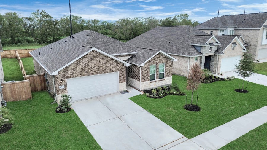 Property photo for 10642 Cascade Creek Drive, Rosharon, TX