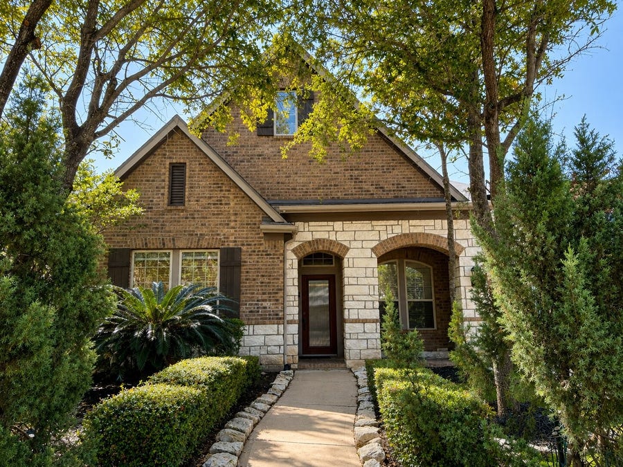 Property photo for 515 Newington Lane, Sugar Land, TX
