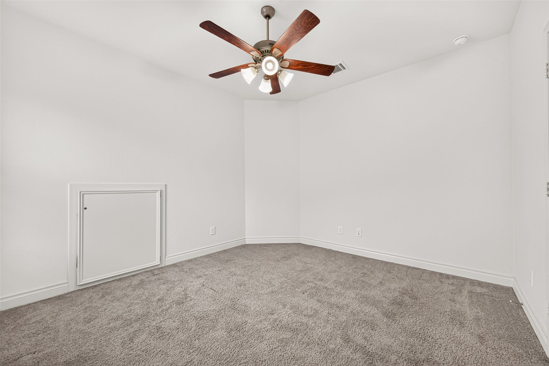 23335 Peareson Bend Lane, Richmond, TX 77469 Second-floor secondary bedroom #3 featuring plush carpeting, generous space, and a comfortable layout