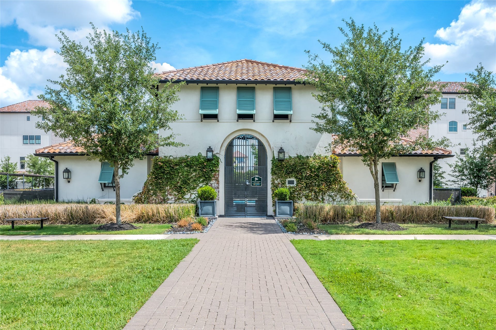 7554 Little Caprese Lane, Houston, TX 77055 Clubhouse in the community.