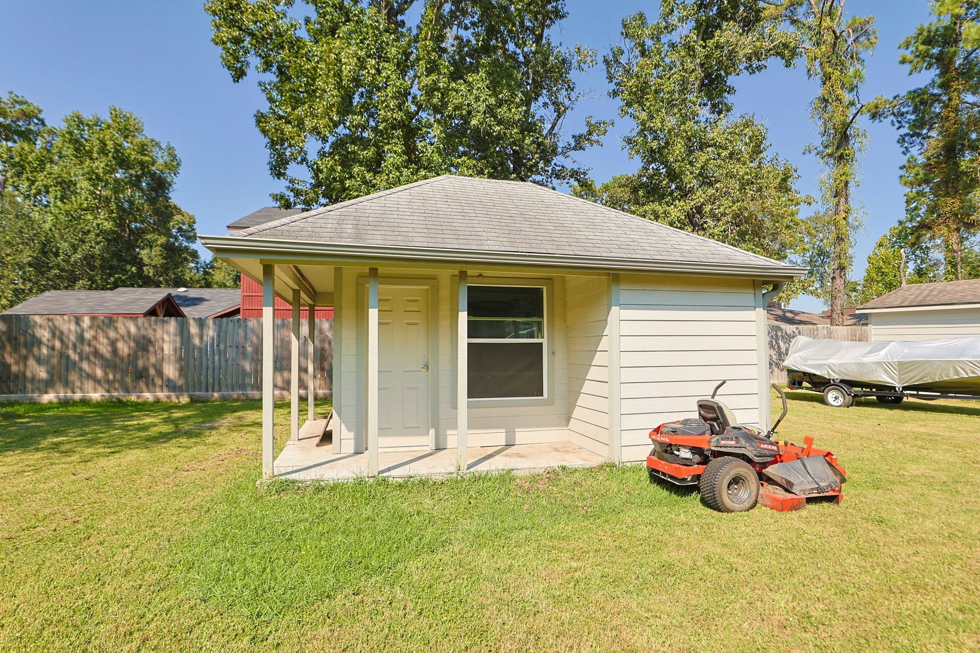 10403 Twin Oak Drive, Conroe, TX 77385 She Shed
