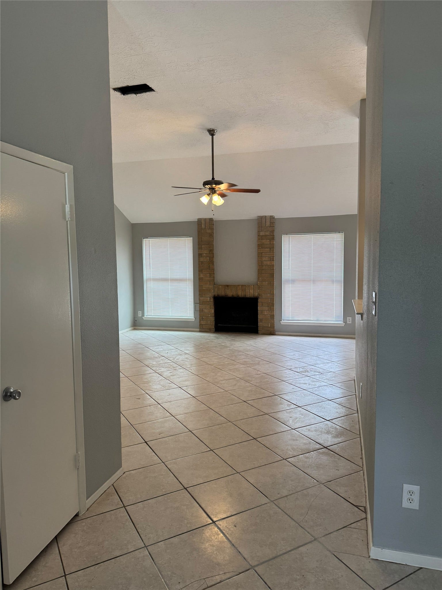 4207 Maple Cross Drive, Pasadena, TX 77505
