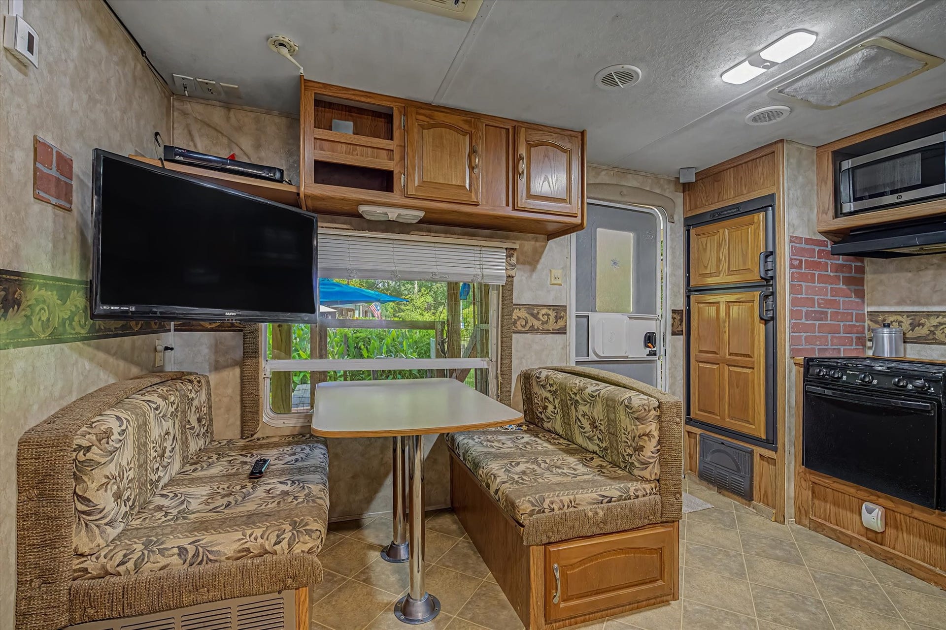 31601 Huffman Cleveland Road, Huffman, TX 77336 Inside RV