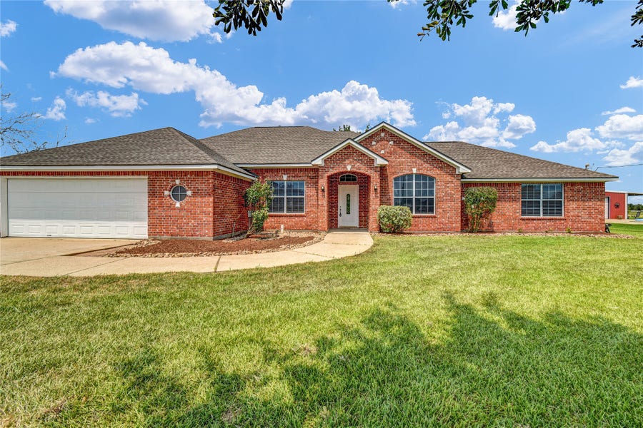 Property photo for 7411 Augusta Lane, Rosharon, TX