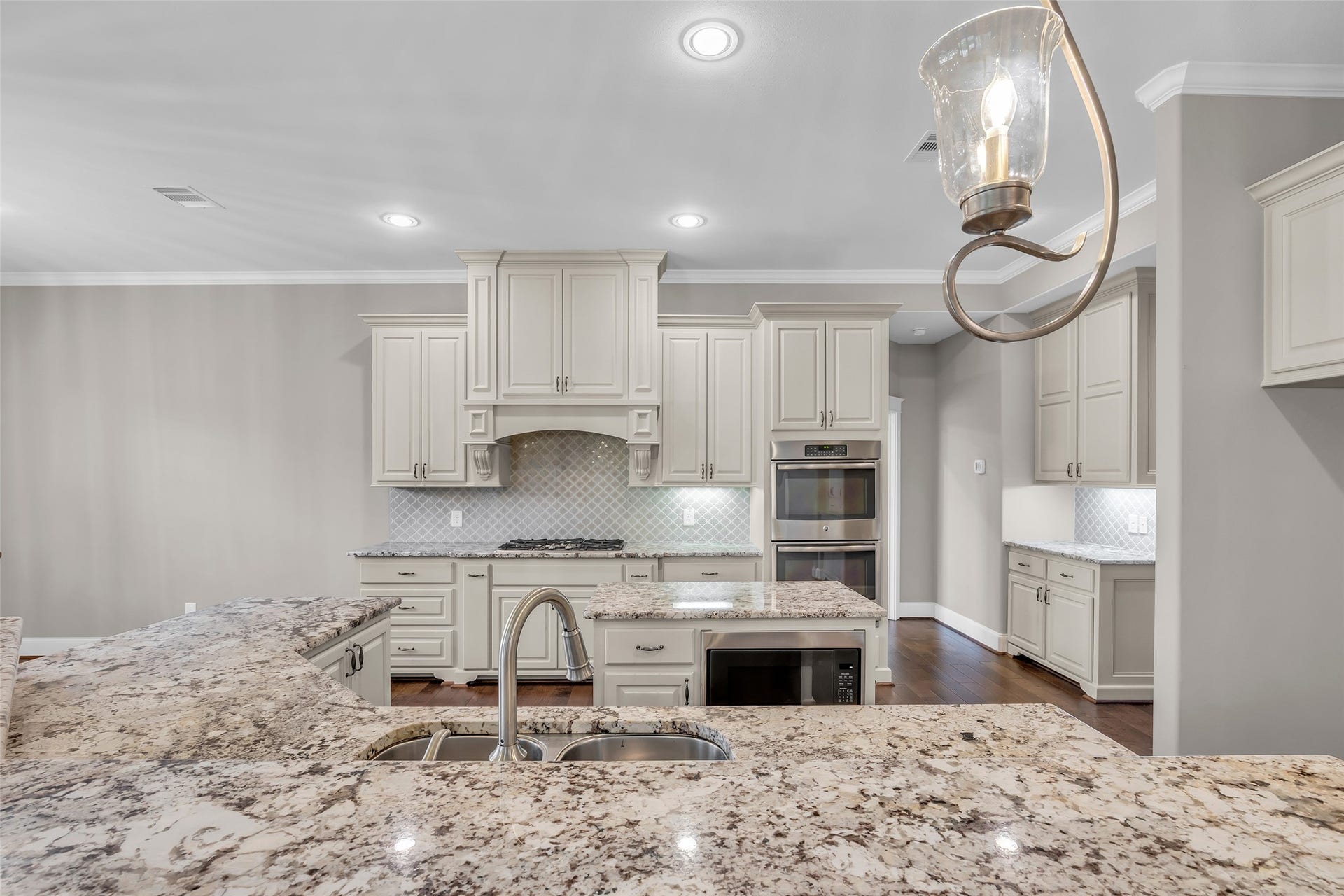 118 Pine Bluff Drive, Montgomery, TX 77356 118 Pine Bluff Drive, Montgomery, TX 77356