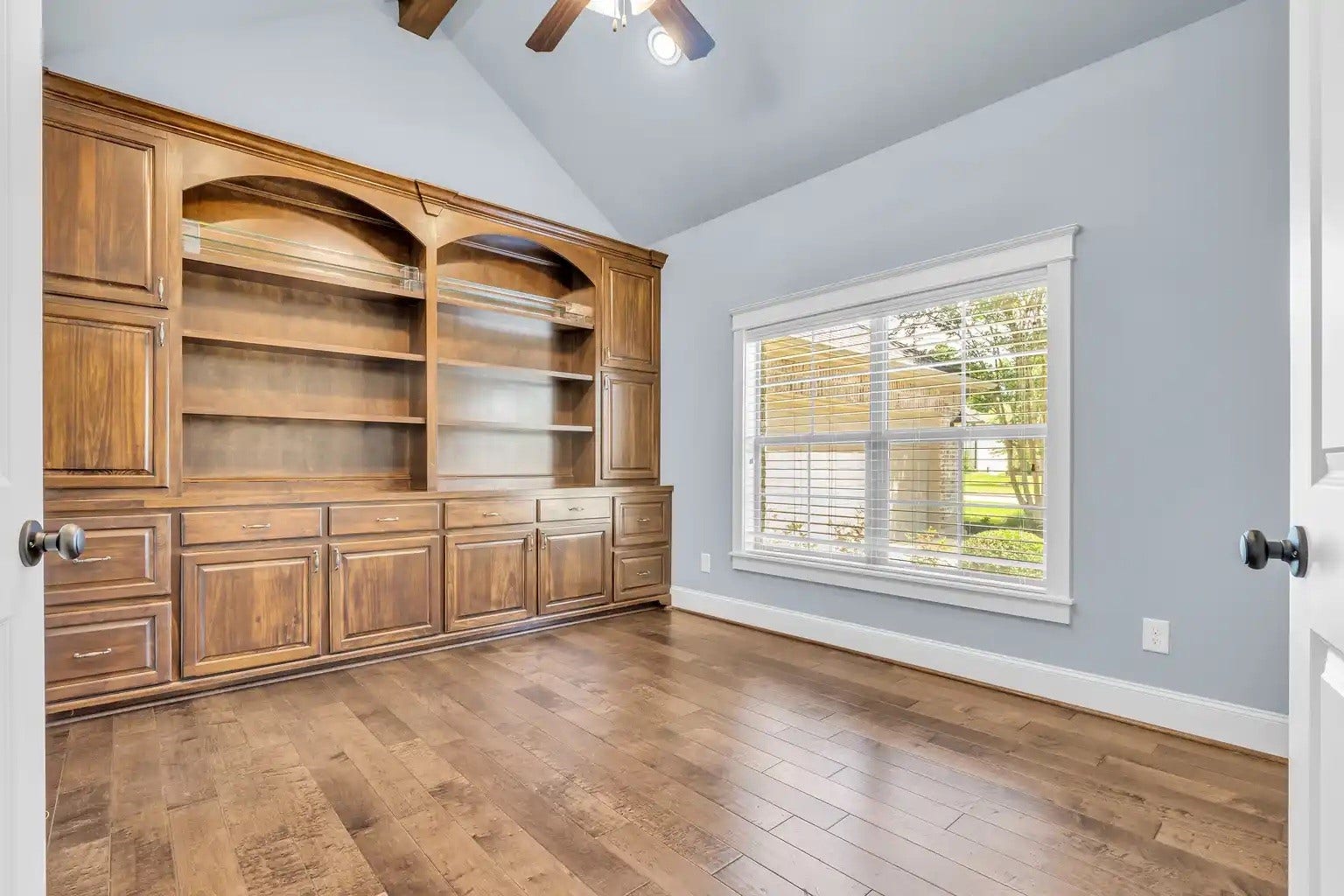118 Pine Bluff Drive, Montgomery, TX 77356 Office with beautiful built-ins