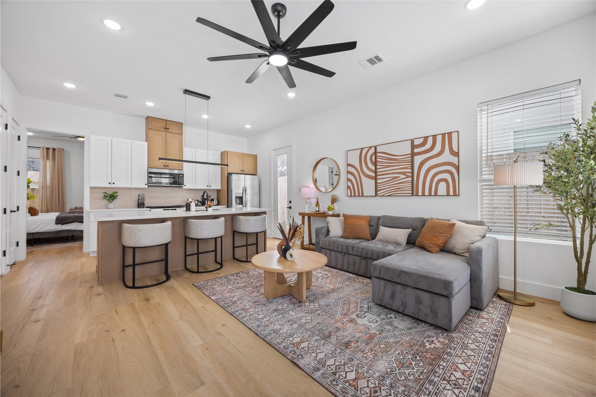 9019 Comal Street, #B, Houston, TX 77051 9019 Comal Street, #B, Houston, TX 77051
