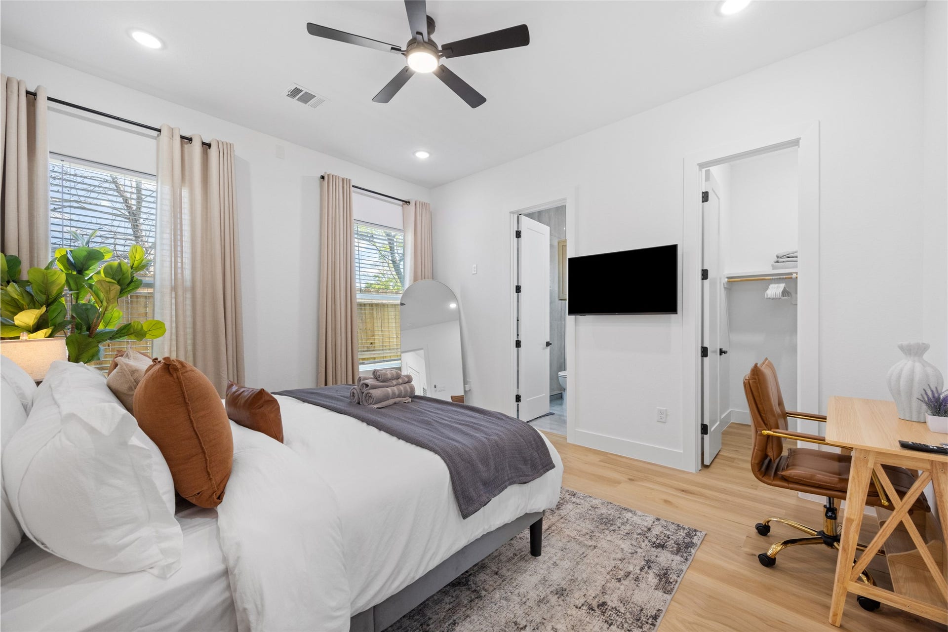 9019 Comal Street, #B, Houston, TX 77051 9019 Comal Street, #B, Houston, TX 77051