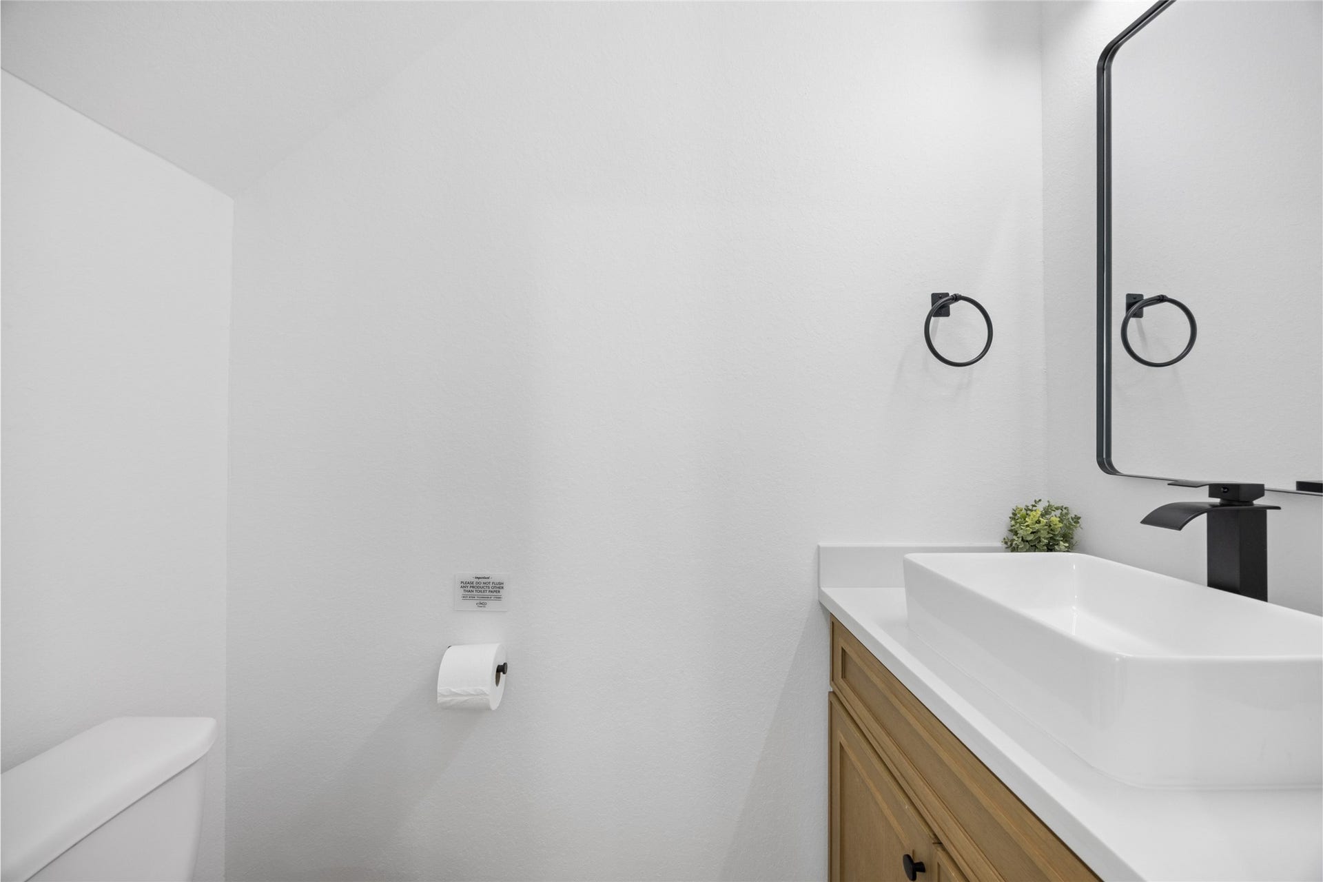 9019 Comal Street, #B, Houston, TX 77051 9019 Comal Street, #B, Houston, TX 77051