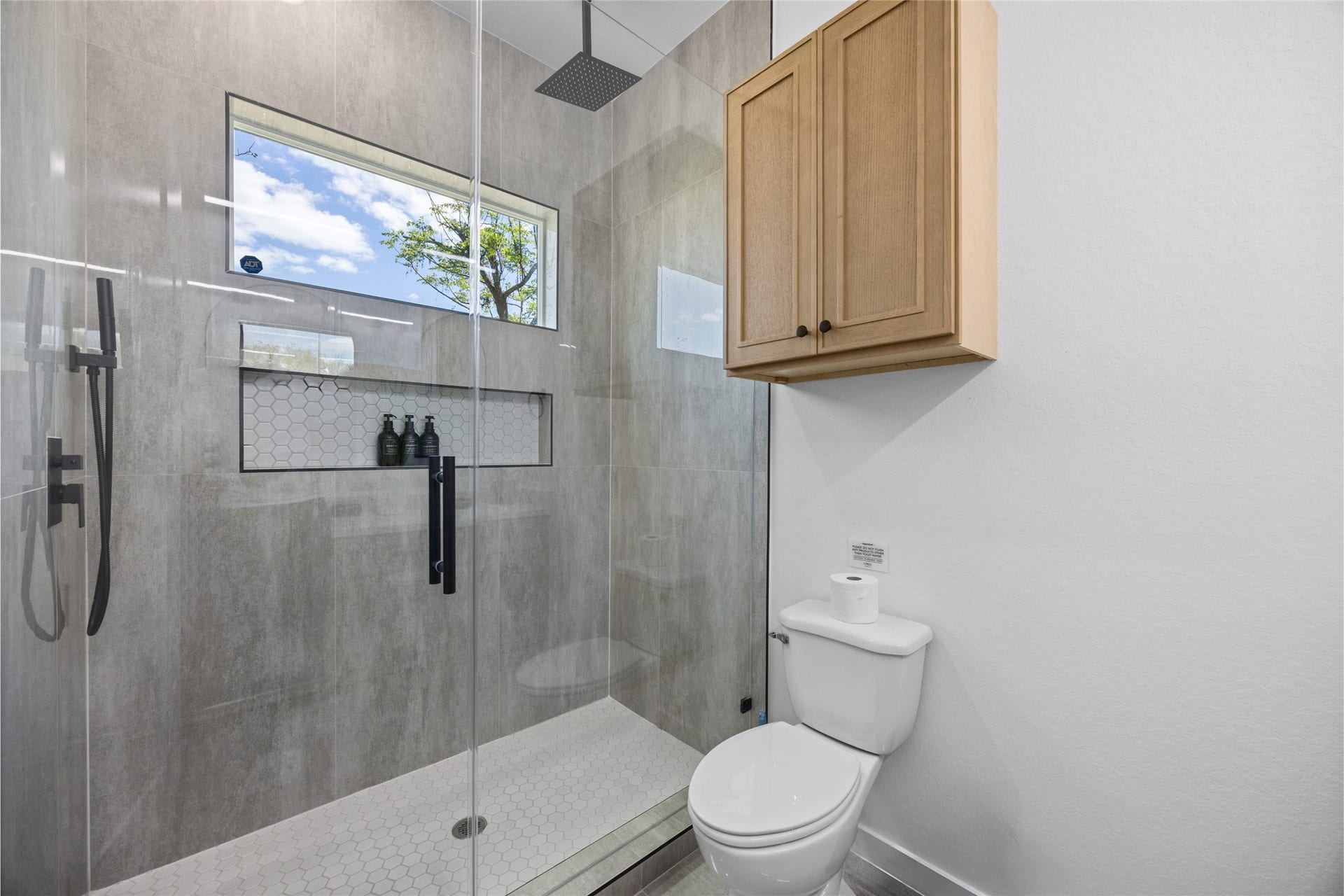 9019 Comal Street, #B, Houston, TX 77051 9019 Comal Street, #B, Houston, TX 77051