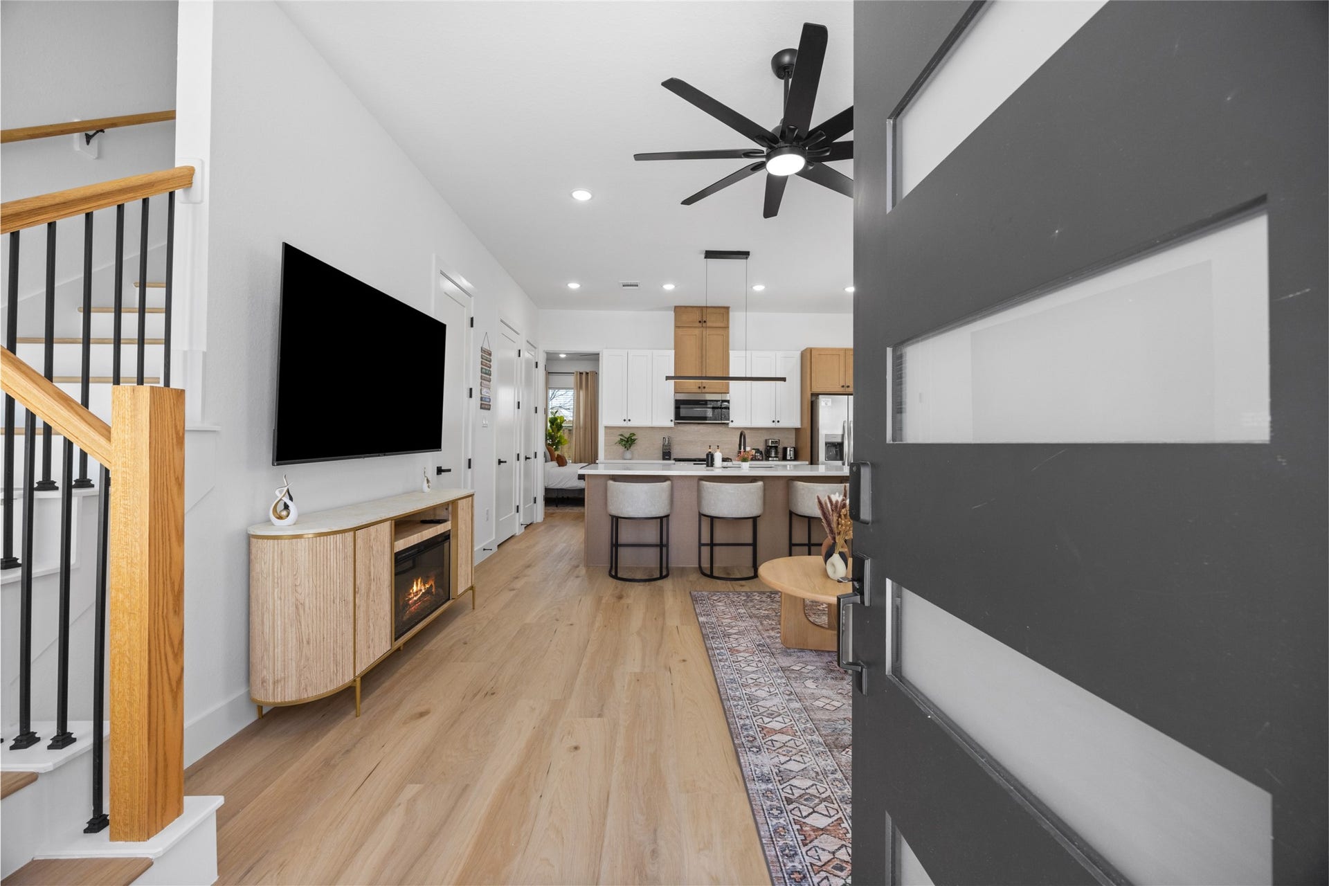 9019 Comal Street, #B, Houston, TX 77051 9019 Comal Street, #B, Houston, TX 77051