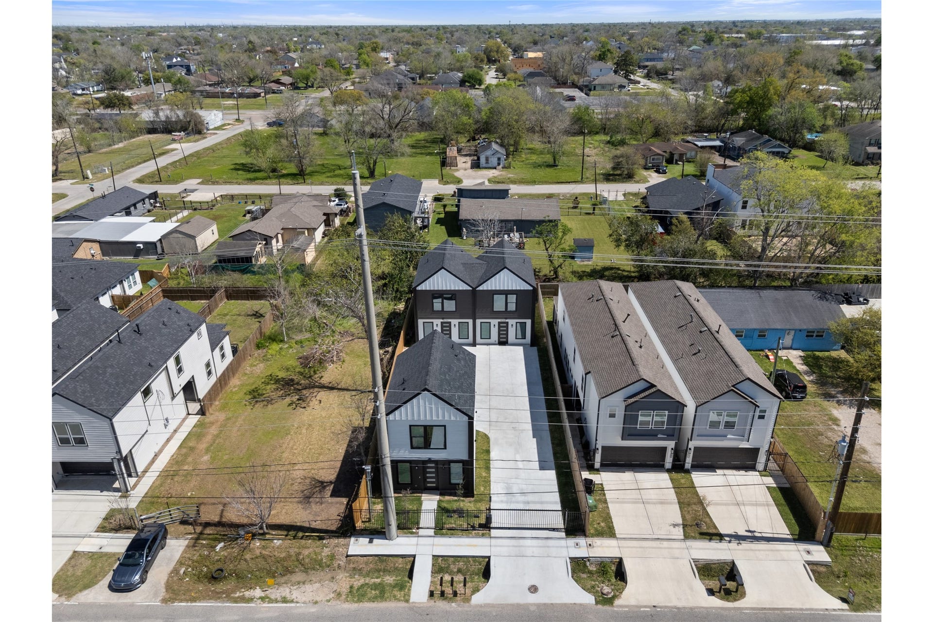 9019 Comal Street, #B, Houston, TX 77051 9019 Comal Street, #B, Houston, TX 77051