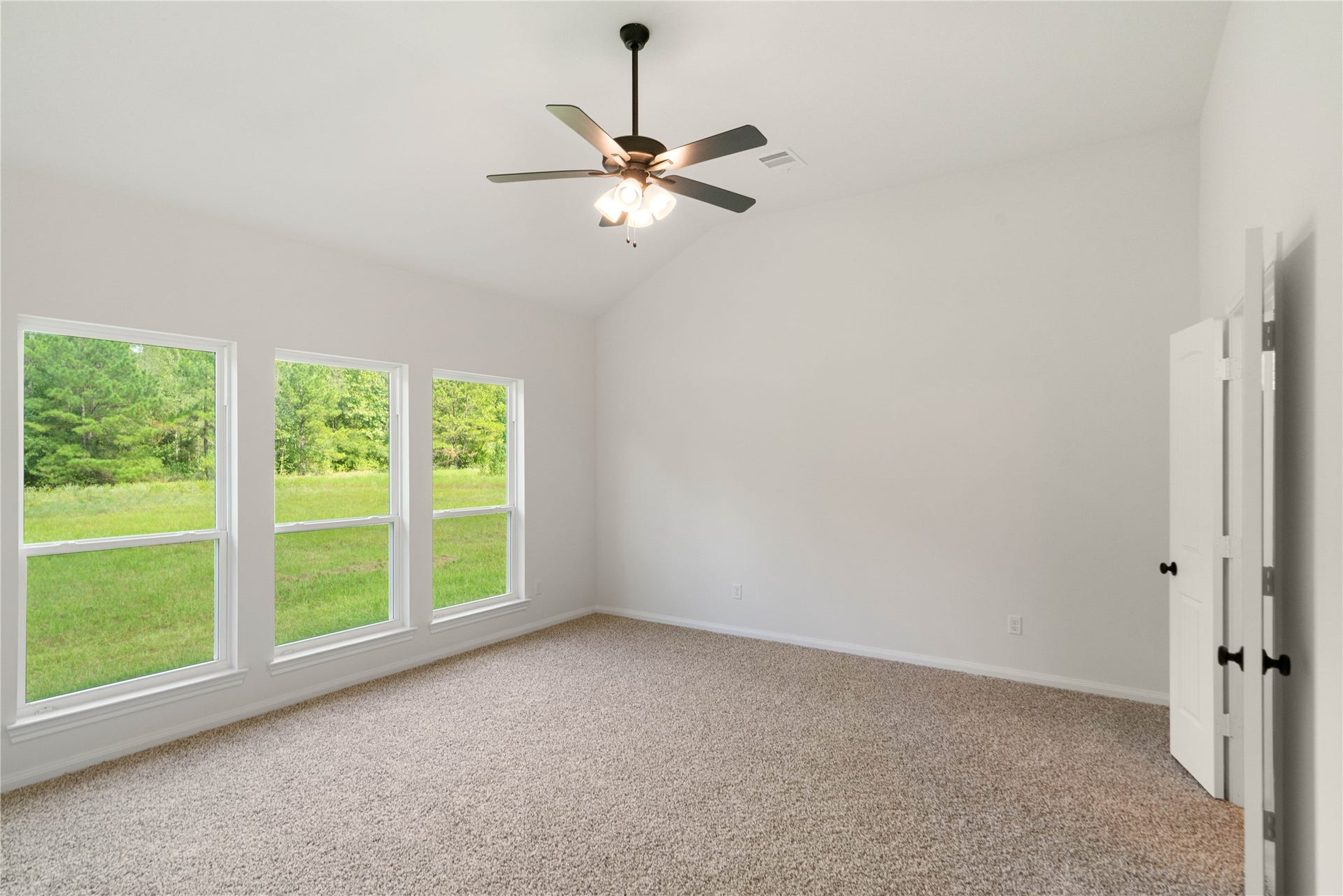 21203 Peach Wood Court, Cleveland, TX 77328 Primary bedroom without the staging