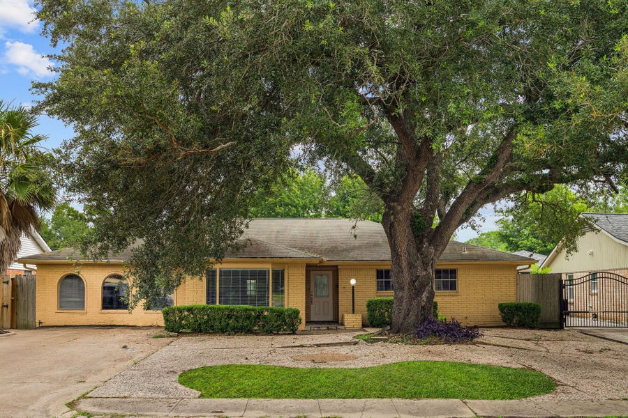 Property photo for 5554 Beechnut Street, Houston, TX
