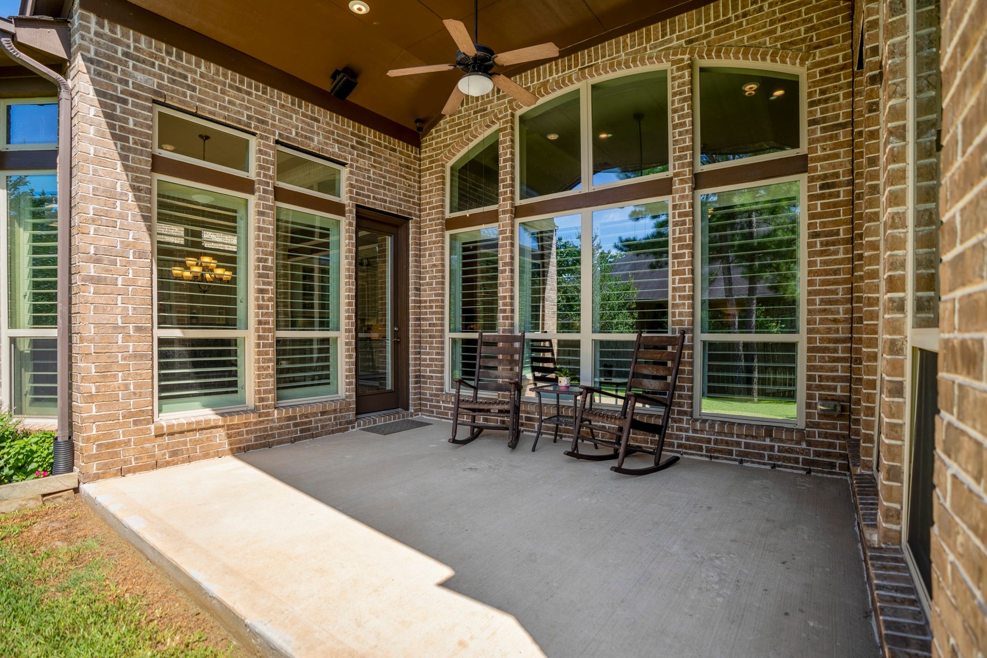 219 Chirping Squirrel Court, Pinehurst, TX 77362 219 Chirping Squirrel Court, Pinehurst, TX 77362