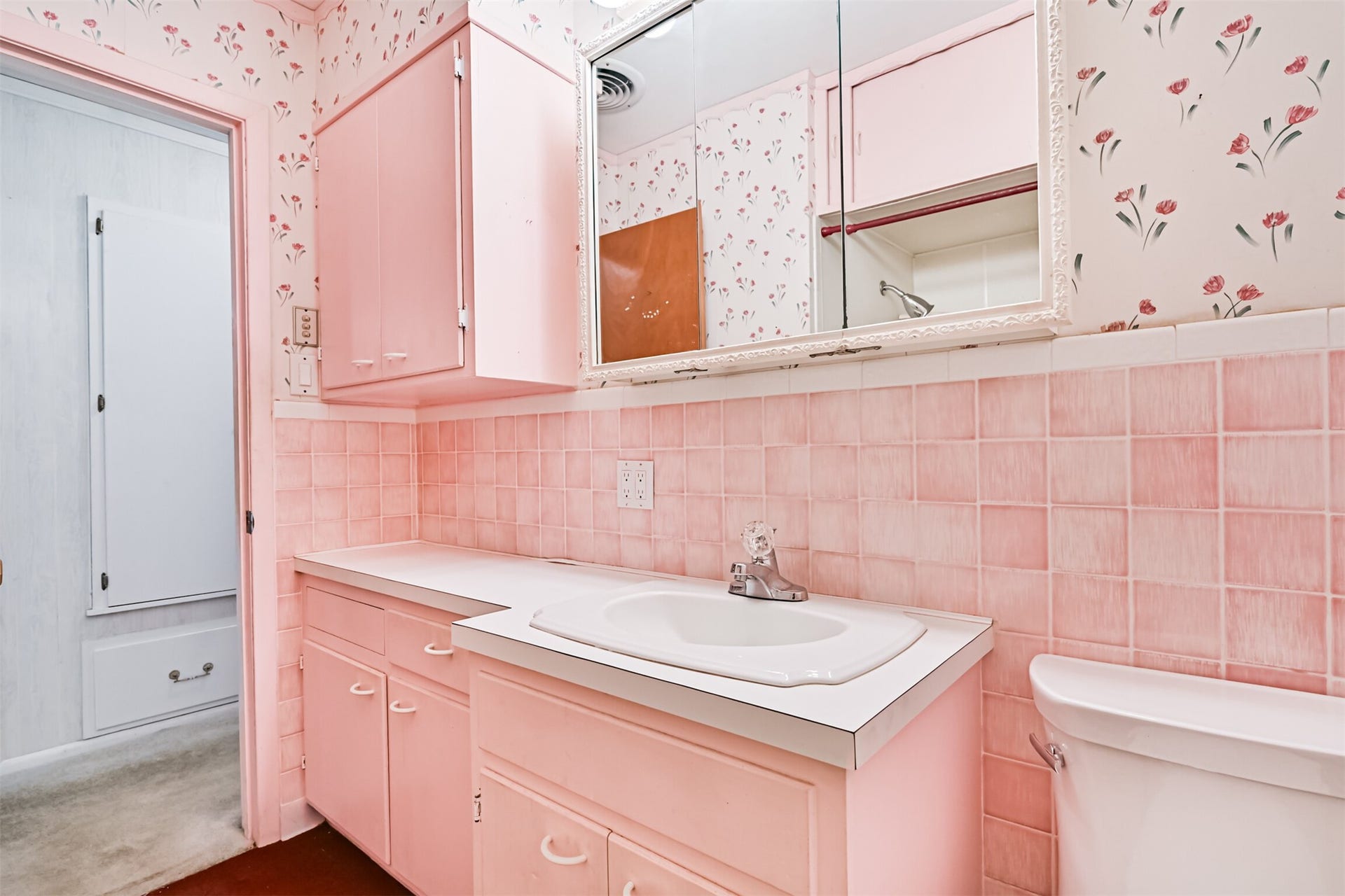 128 Forest Oaks Lane, Lake Jackson, TX 77566 128 Forest Oaks Lane, Lake Jackson, TX 77566