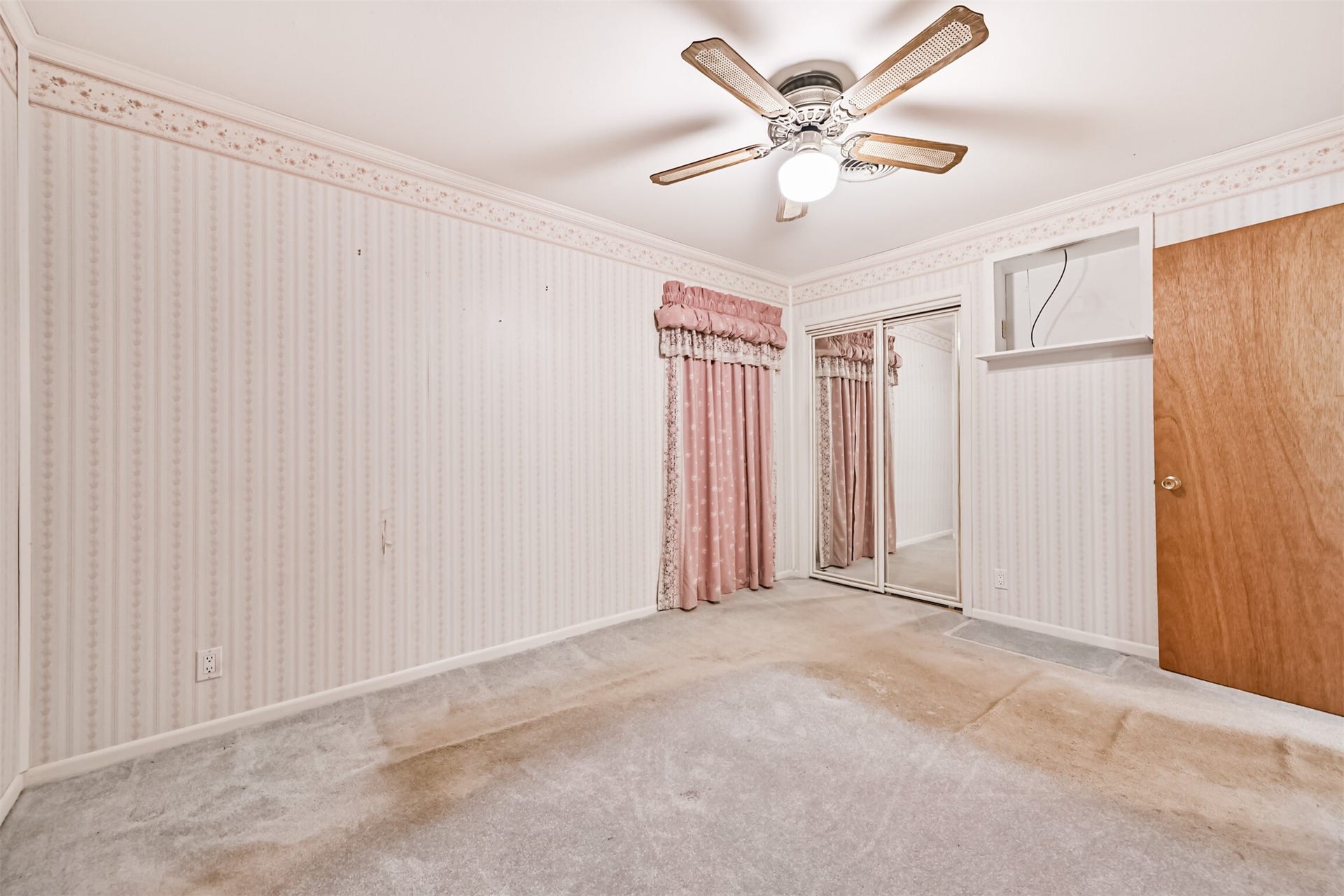 128 Forest Oaks Lane, Lake Jackson, TX 77566 128 Forest Oaks Lane, Lake Jackson, TX 77566