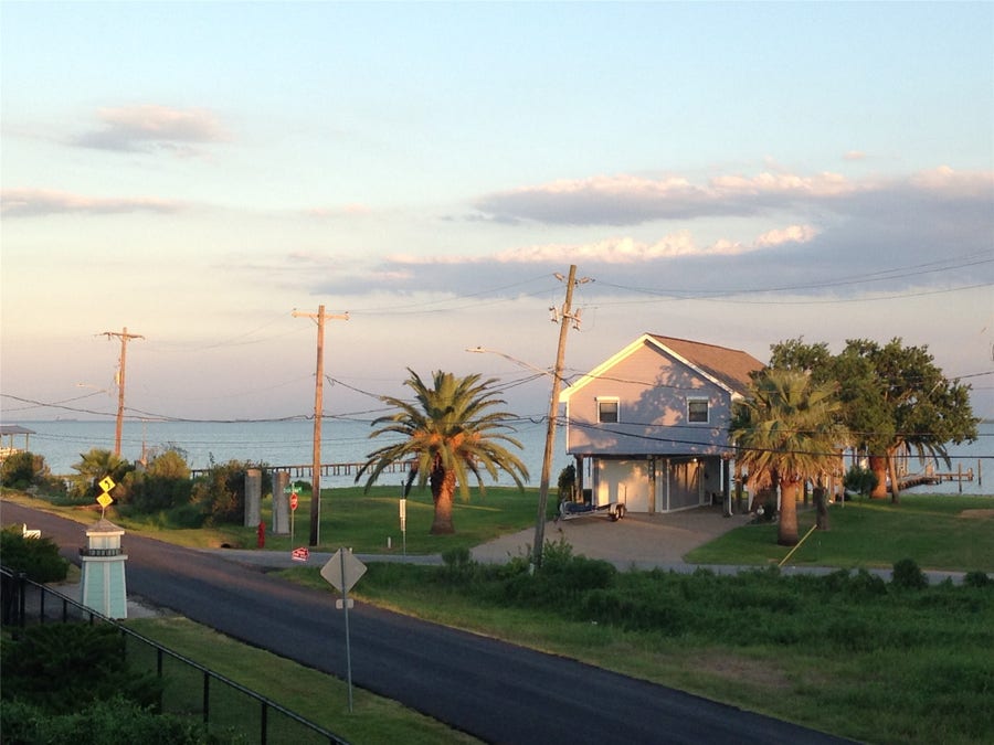 Property photo for 1578 Railroad Avenue, San Leon, TX