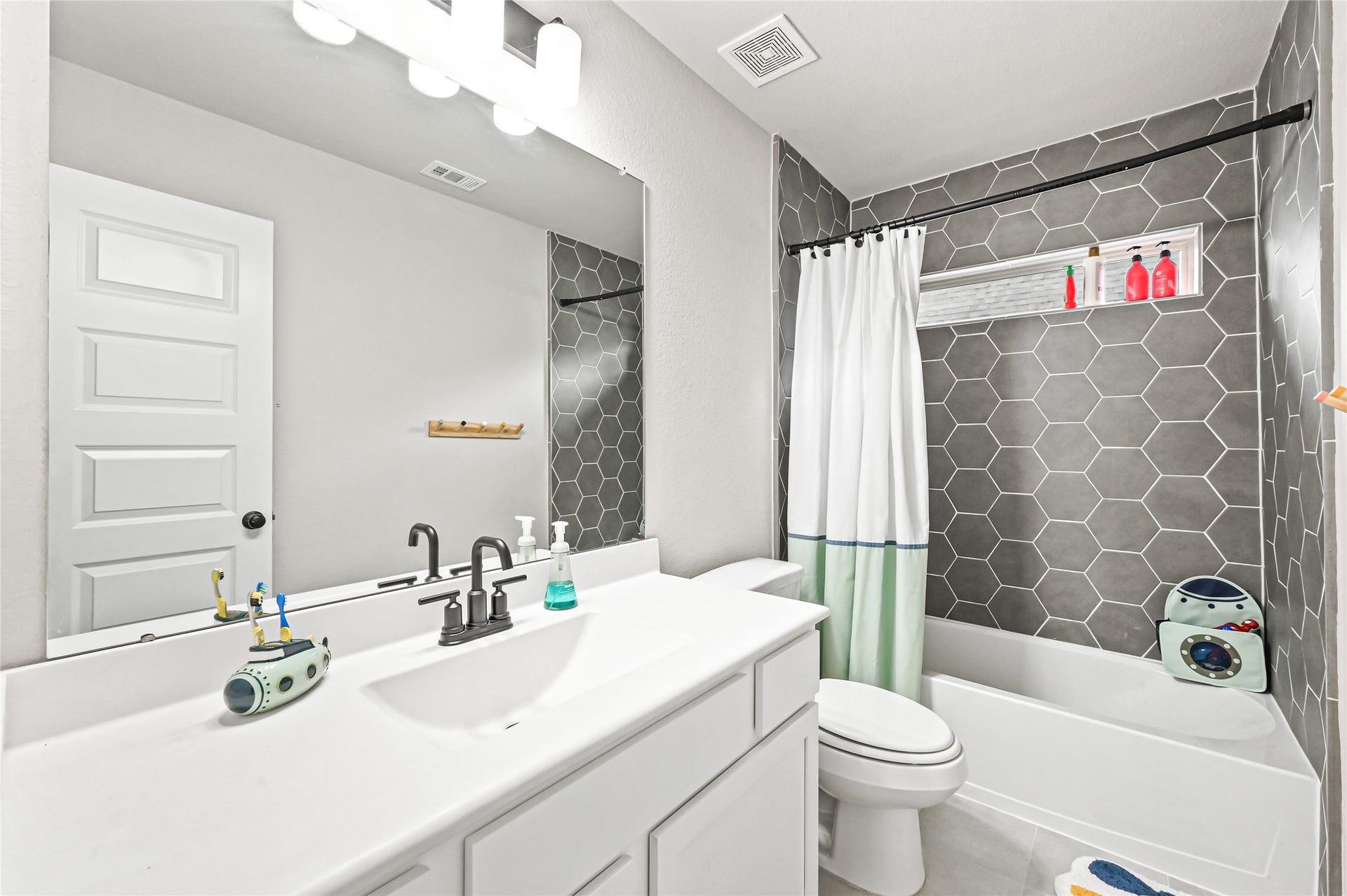 7726 Wrightwood Drive, Pasadena, TX 77505 7726 Wrightwood Drive, Pasadena, TX 77505