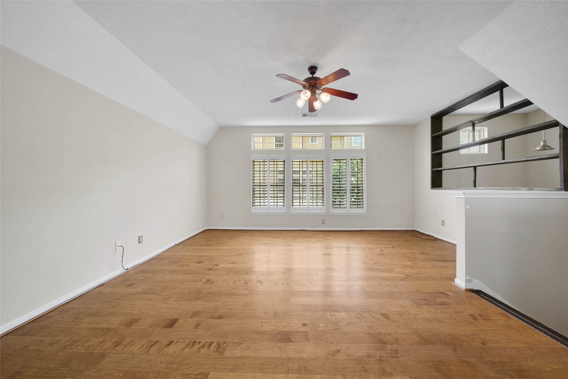 3323 Masters Point Drive, Houston, TX 77091