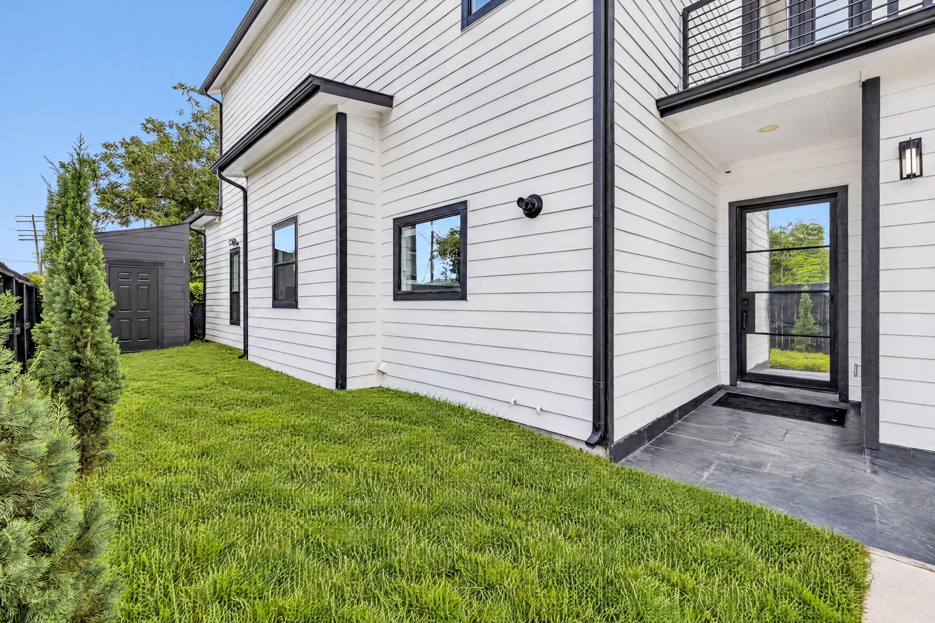 2420 Sumpter Street, Houston, TX 77026 2420 Sumpter Street, Houston, TX 77026