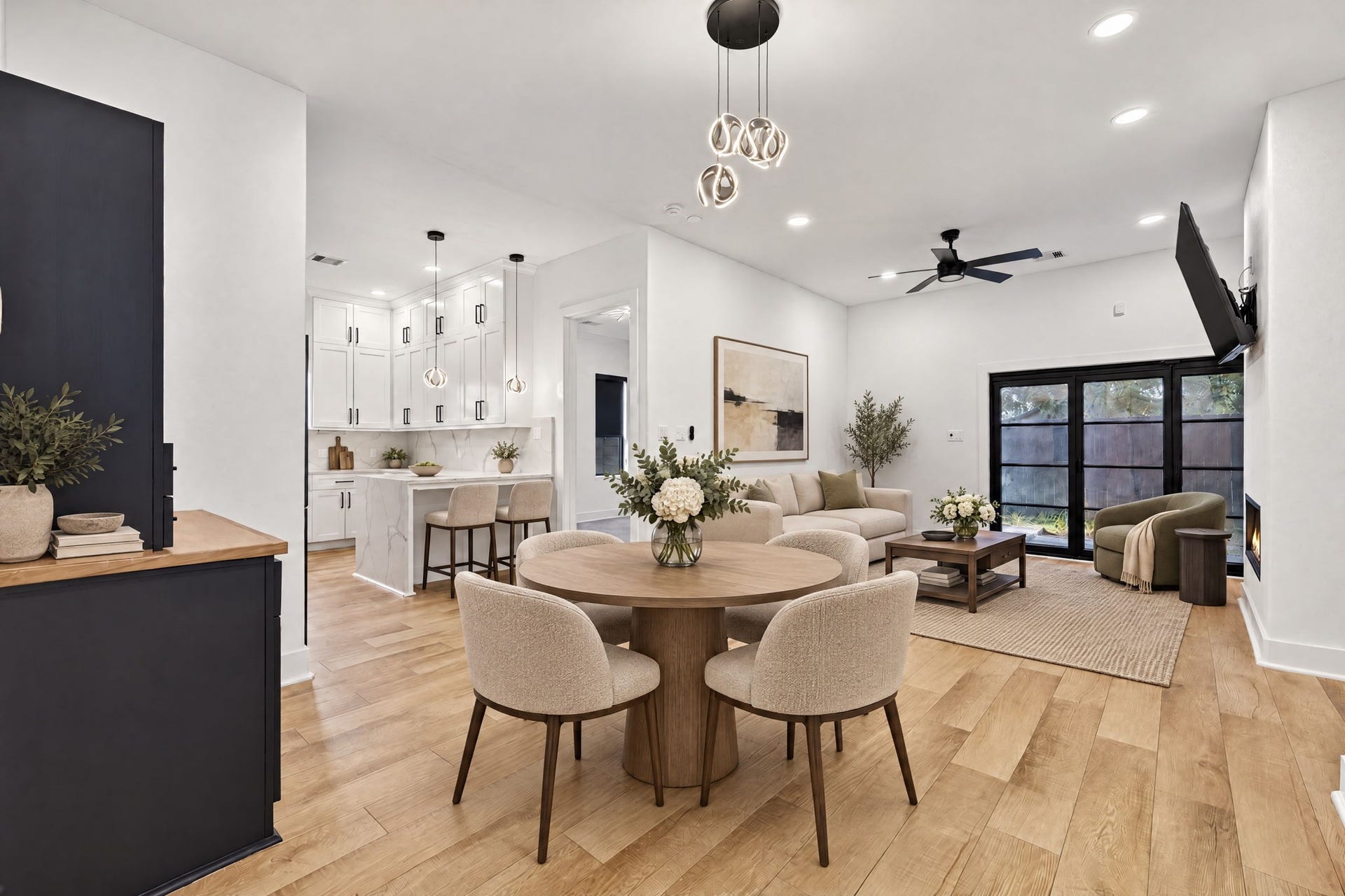2420 Sumpter Street, Houston, TX 77026 Virtually Staged living/family room