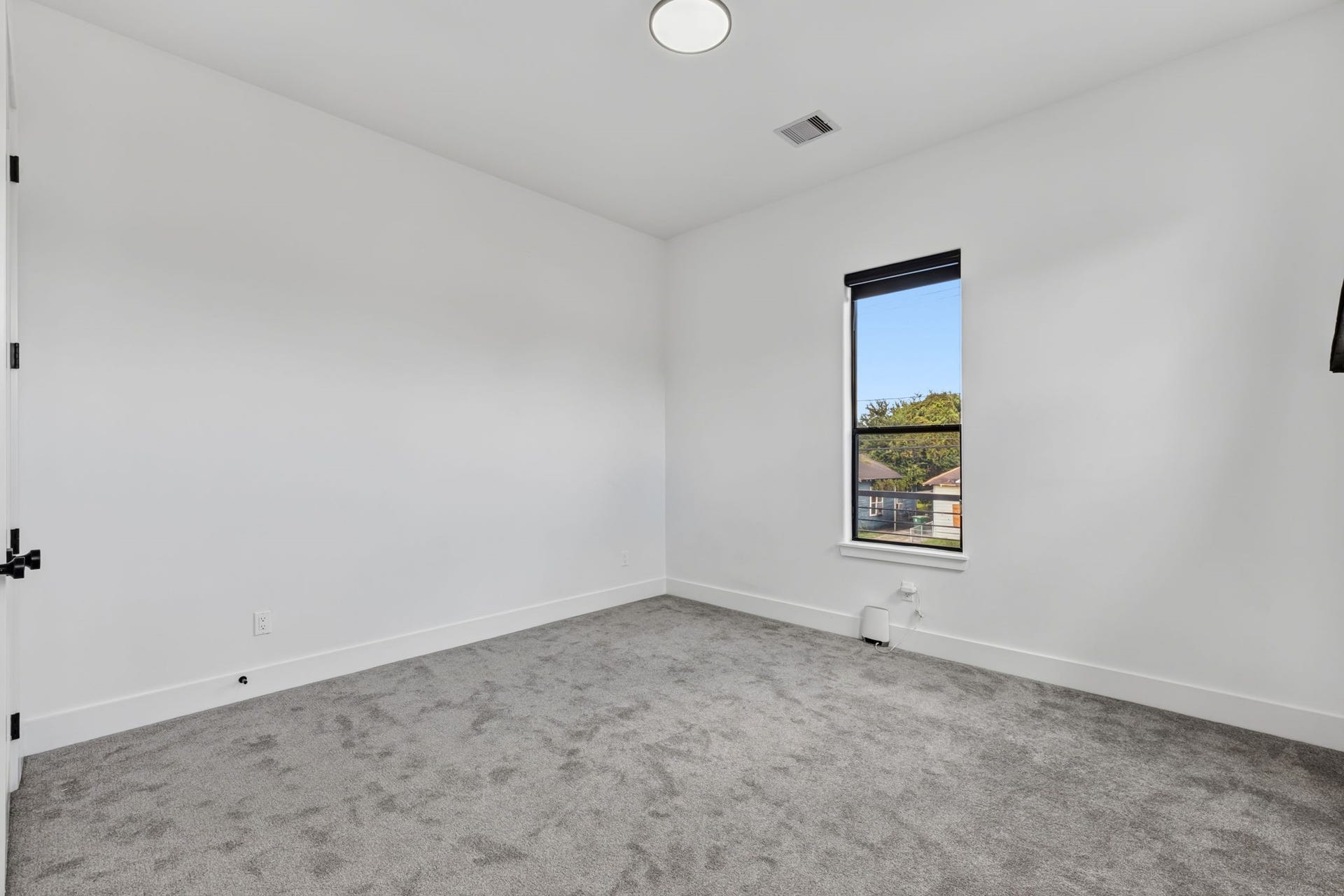 2420 Sumpter Street, Houston, TX 77026 2420 Sumpter Street, Houston, TX 77026