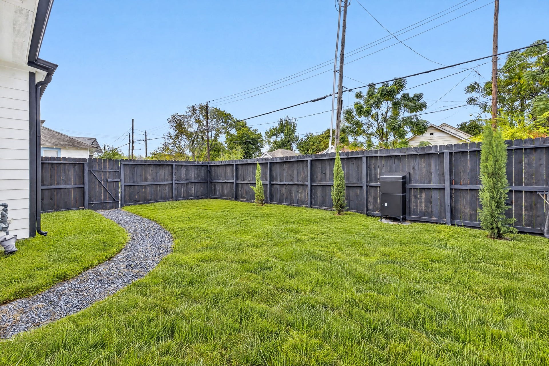 2420 Sumpter Street, Houston, TX 77026 2420 Sumpter Street, Houston, TX 77026
