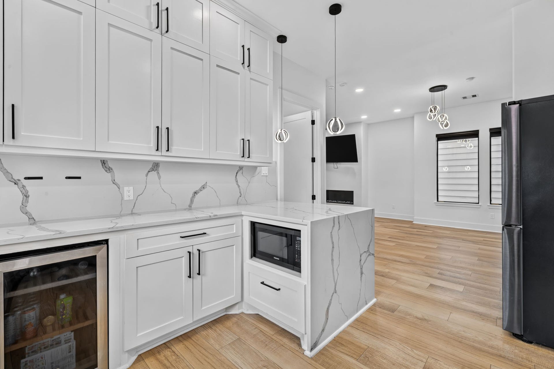 2420 Sumpter Street, Houston, TX 77026 2420 Sumpter Street, Houston, TX 77026