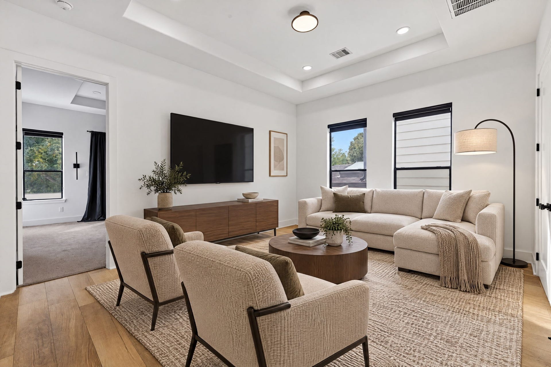 2420 Sumpter Street, Houston, TX 77026 Virtually Staged 2nd floor Flex Space