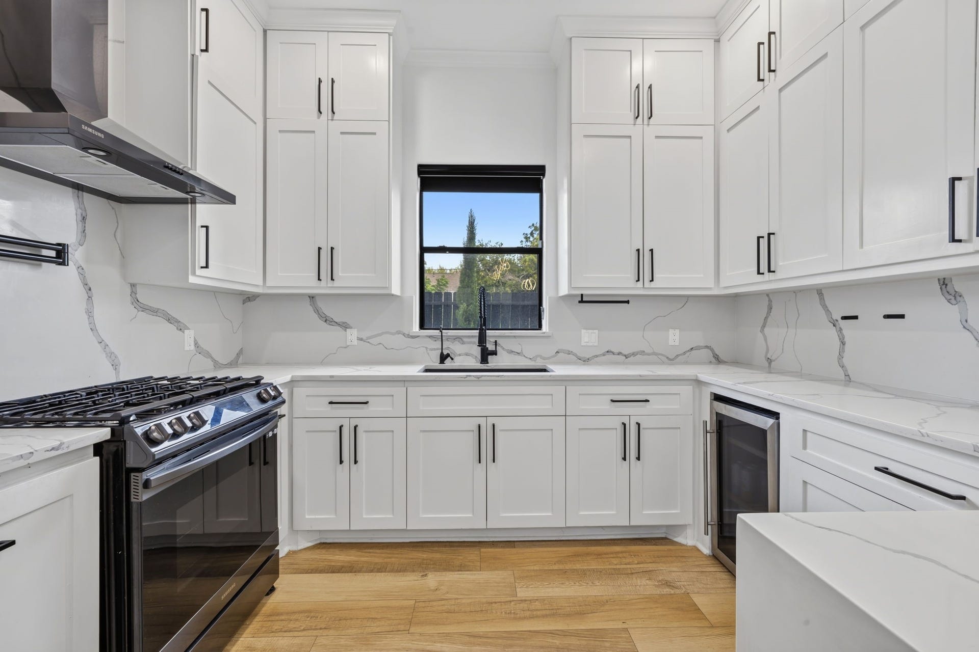 2420 Sumpter Street, Houston, TX 77026 2420 Sumpter Street, Houston, TX 77026
