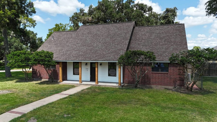Property photo for 248 Canterbury Drive, West Columbia, TX
