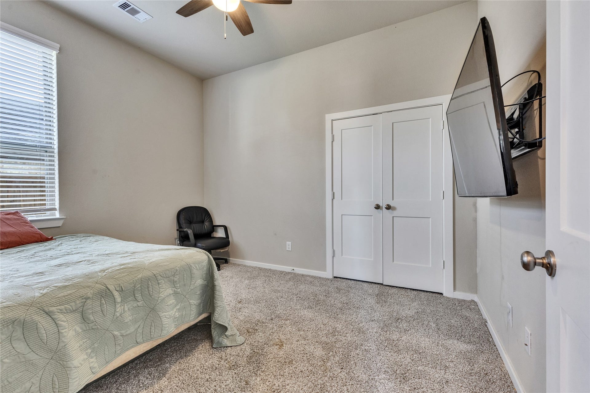 155 Silva Creek Trl, Willis, TX 77318