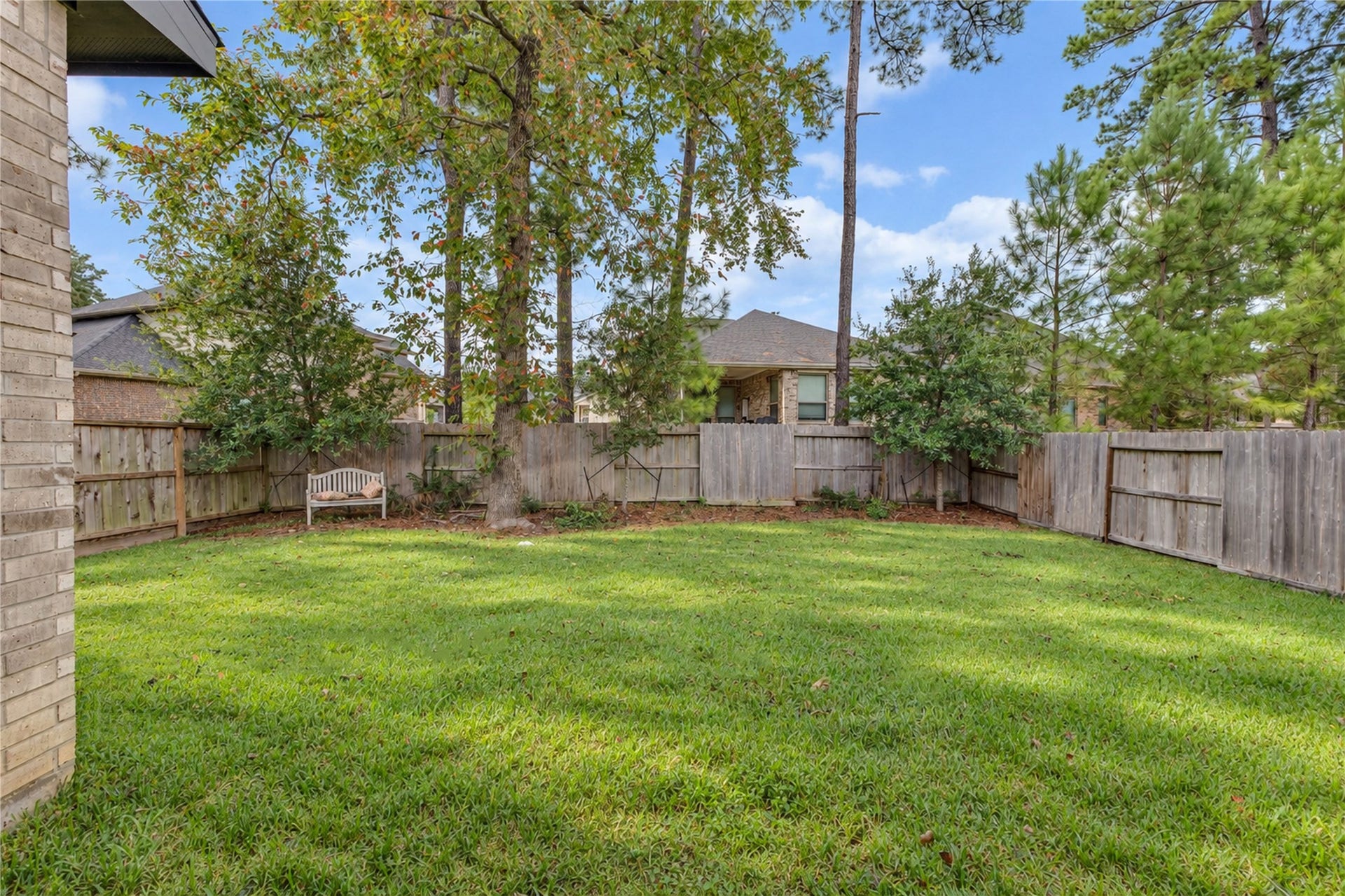155 Silva Creek Trl, Willis, TX 77318