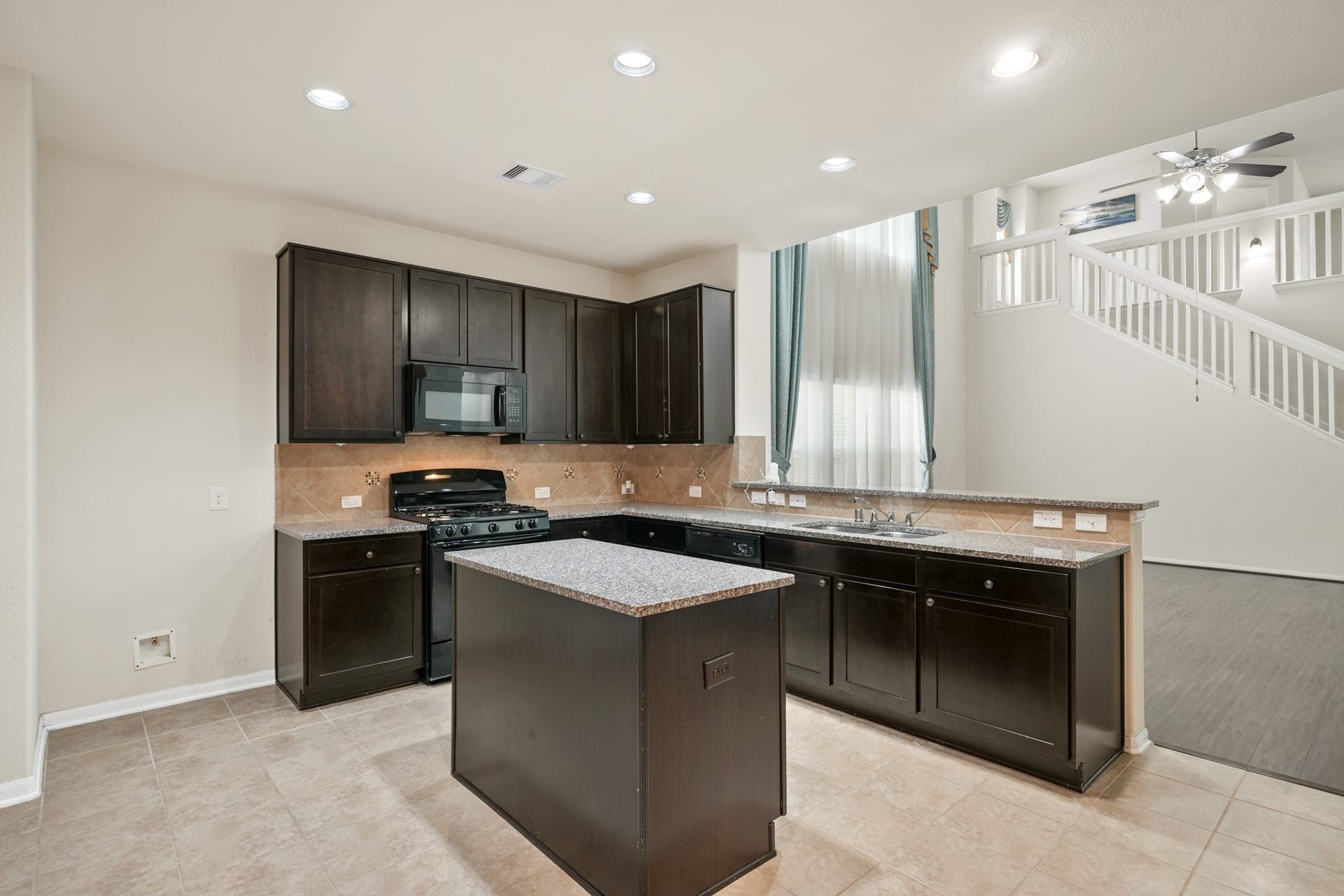 8306 Sunstone Court, Texas City, TX 77591 8306 Sunstone Court, Texas City, TX 77591