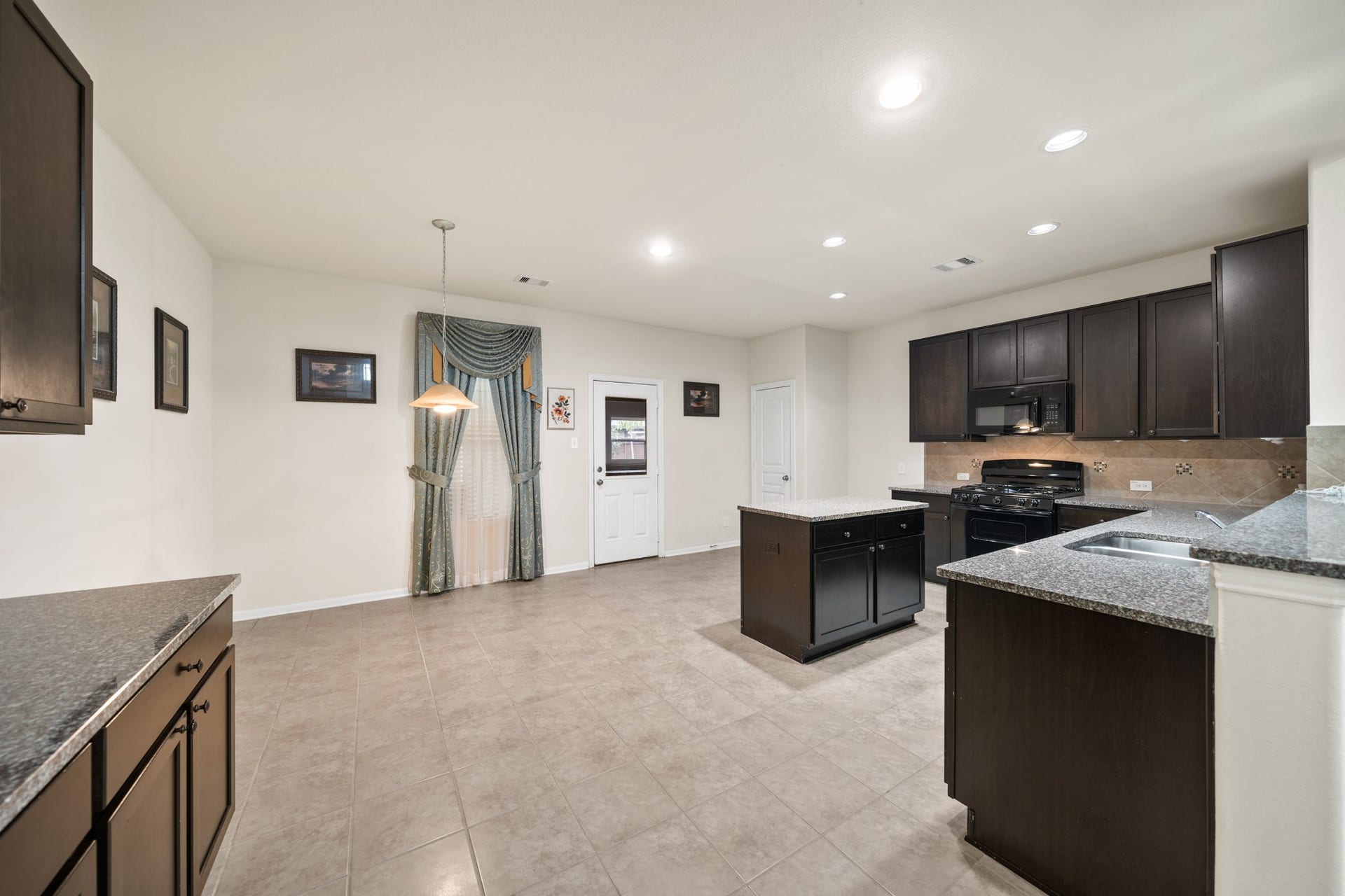 8306 Sunstone Court, Texas City, TX 77591 8306 Sunstone Court, Texas City, TX 77591