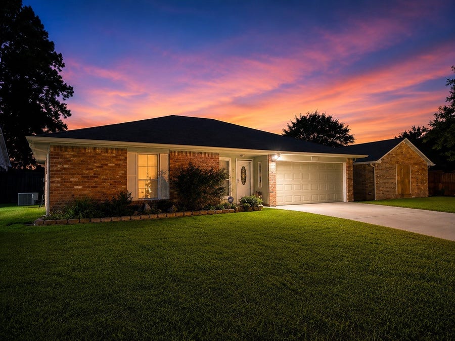 Property photo for 5810 Sunnygate Drive, Spring, TX