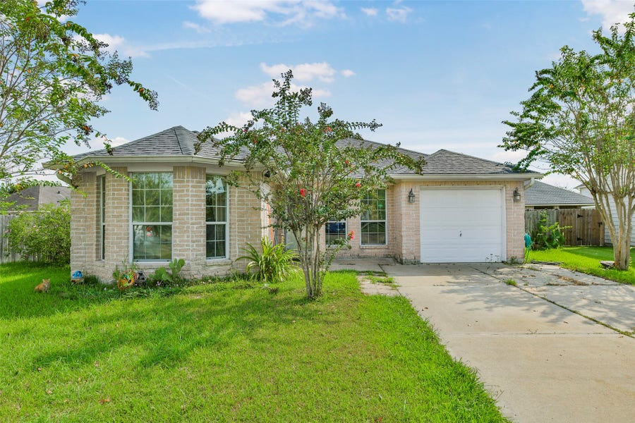 Property photo for 5301 Rio San Juan Street, Rosharon, TX