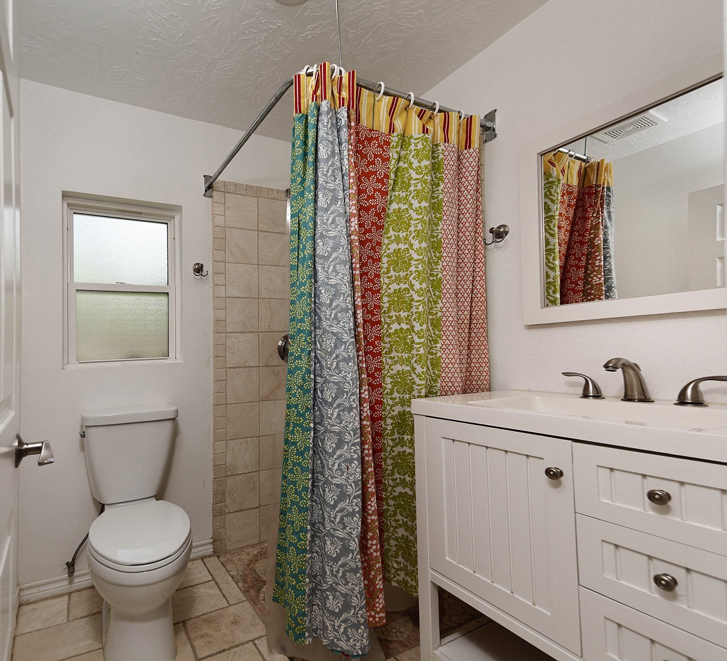 27 Bluff Creek Place, The Woodlands, TX 77382 27 Bluff Creek Place, The Woodlands, TX 77382