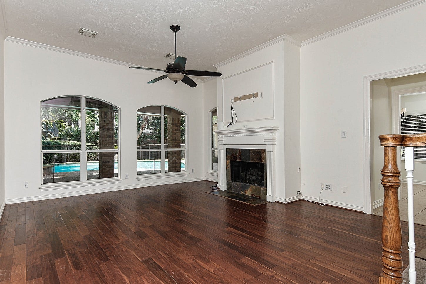 27 Bluff Creek Place, The Woodlands, TX 77382 27 Bluff Creek Place, The Woodlands, TX 77382