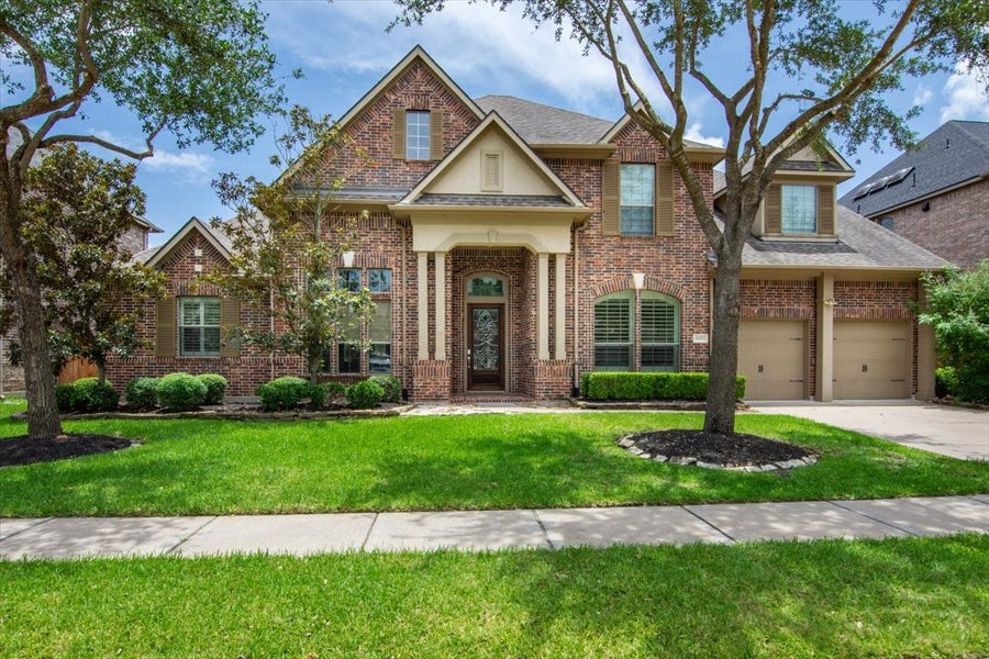 Property photo for 18901 N Bee Cave Springs Circle, Cypress, TX