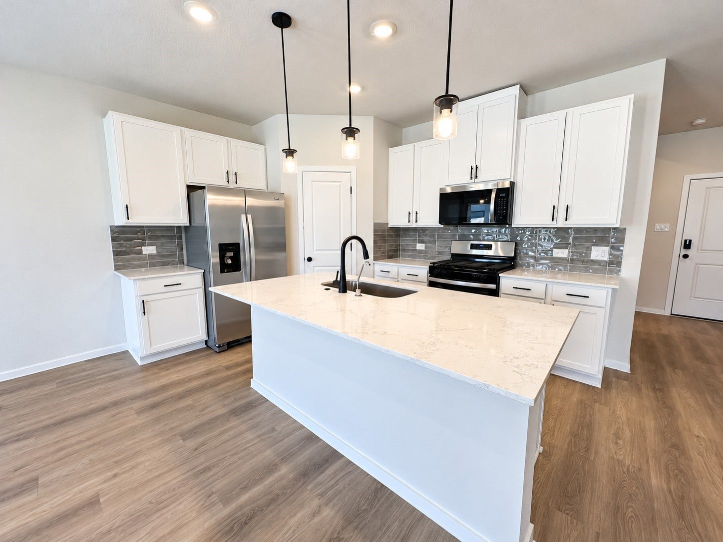 22015 Messina Springs Drive, Hockley, TX 77447 Kitchen