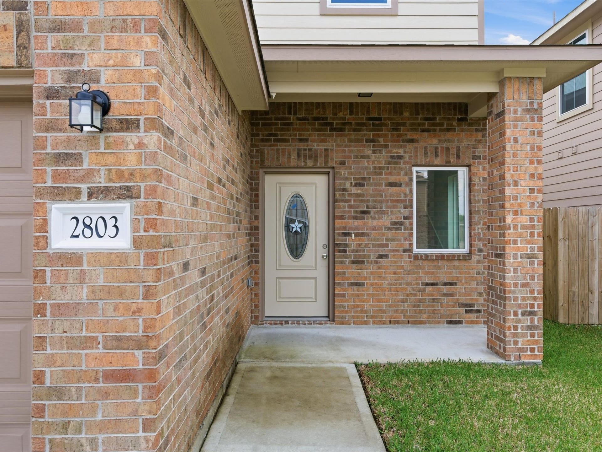 2811 Topiary Lane, Houston, TX 77014