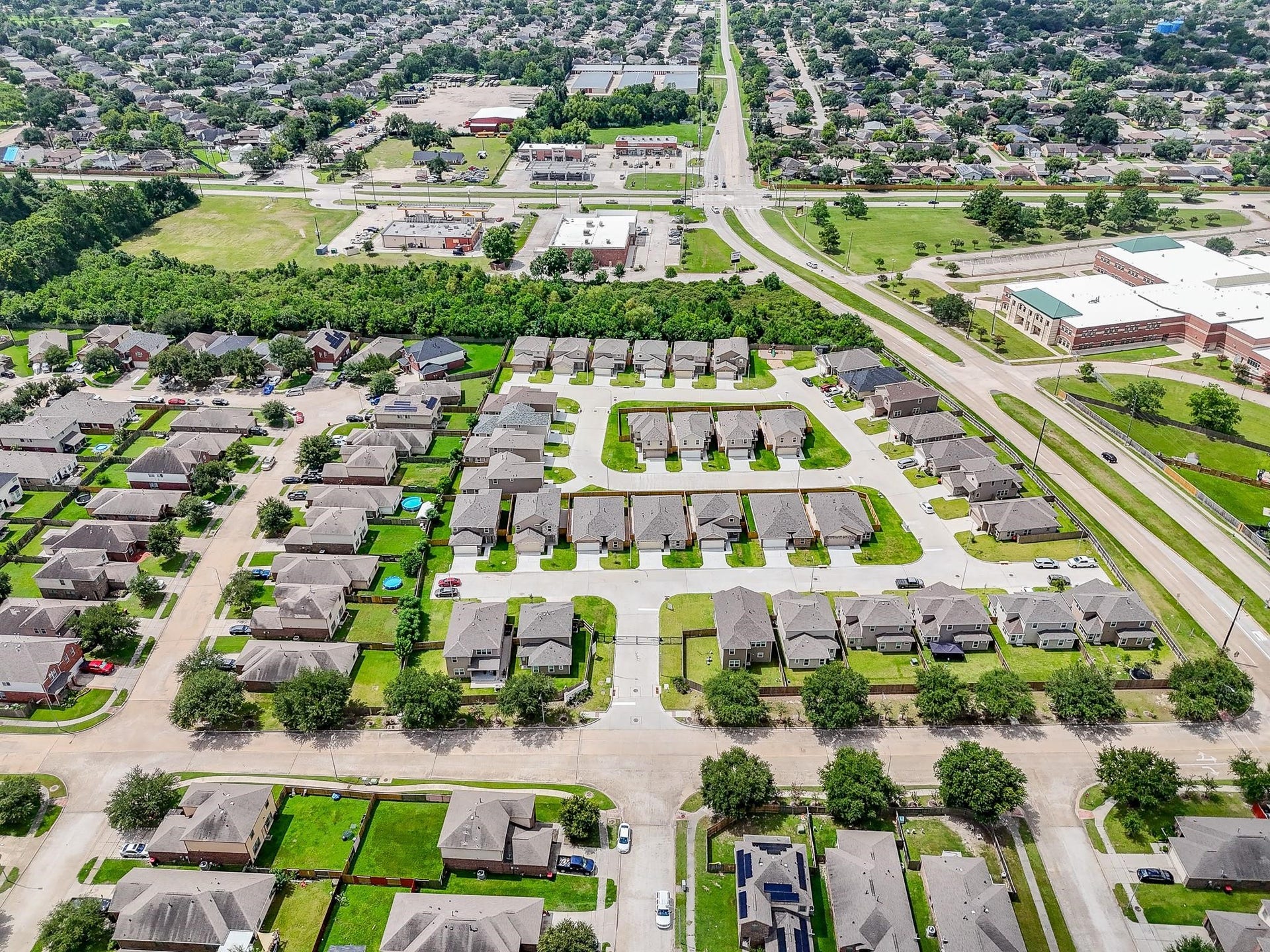 Echo Leaf offers the peace of private gated living, quiet common grounds, and a welcoming neighborhood atmosphere designed for comfort and everyday ease.