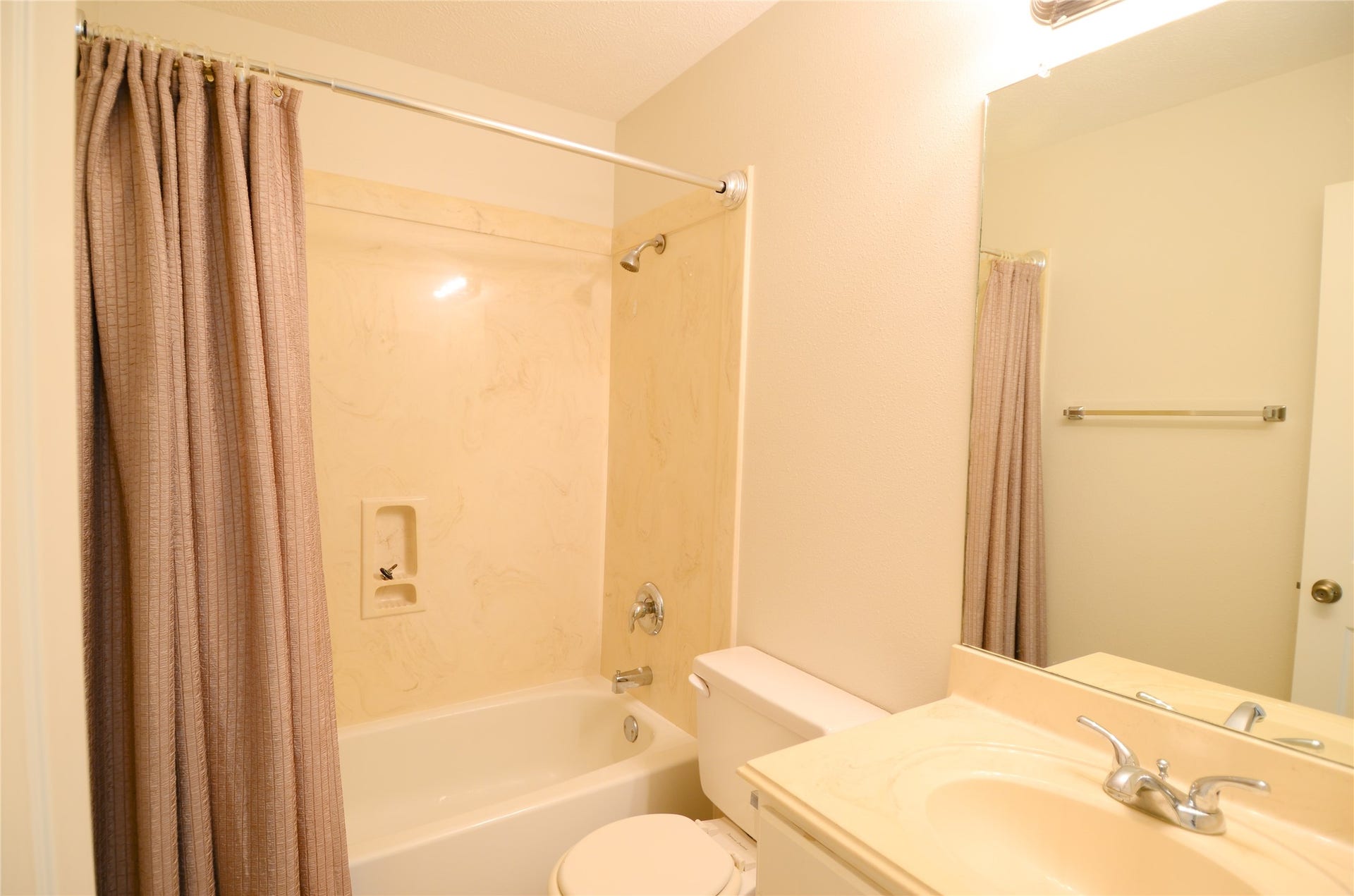 10603 Buffalo Bend Drive, Houston, TX 77064 10603 Buffalo Bend Drive, Houston, TX 77064