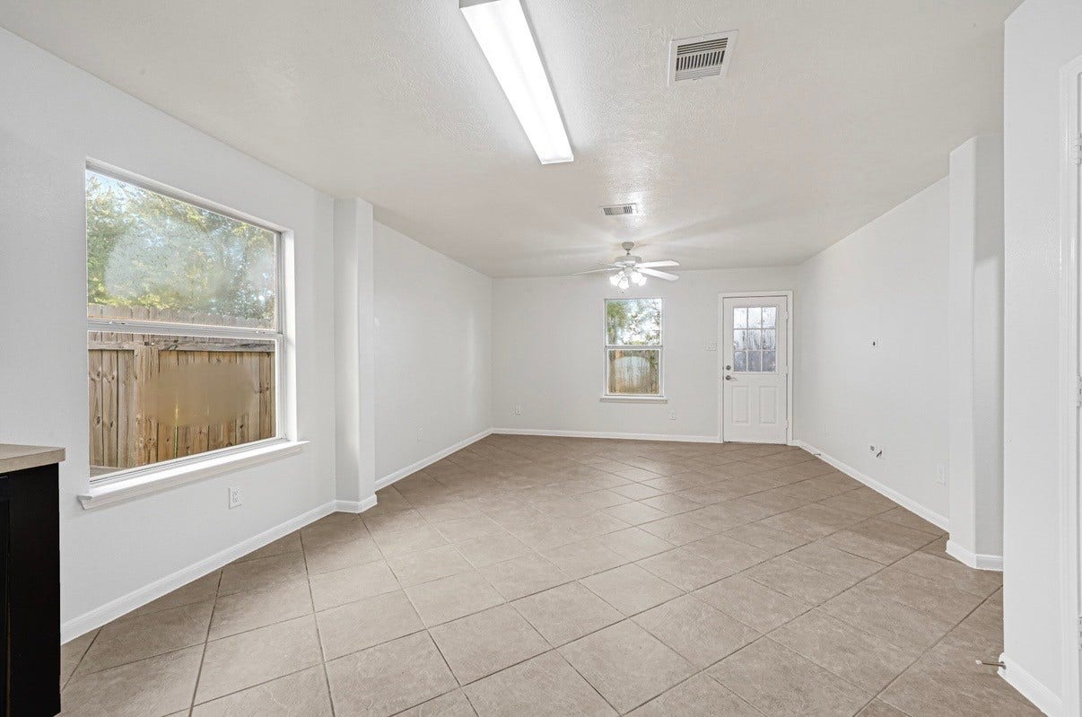 1107 Hampton Villa Lane, Houston, TX 77047 LIVING ROOM FROM KITCHEN