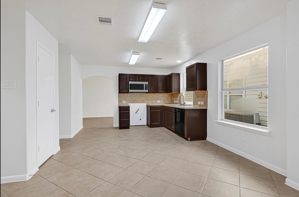 1107 Hampton Villa Lane, Houston, TX 77047 KITCHEN