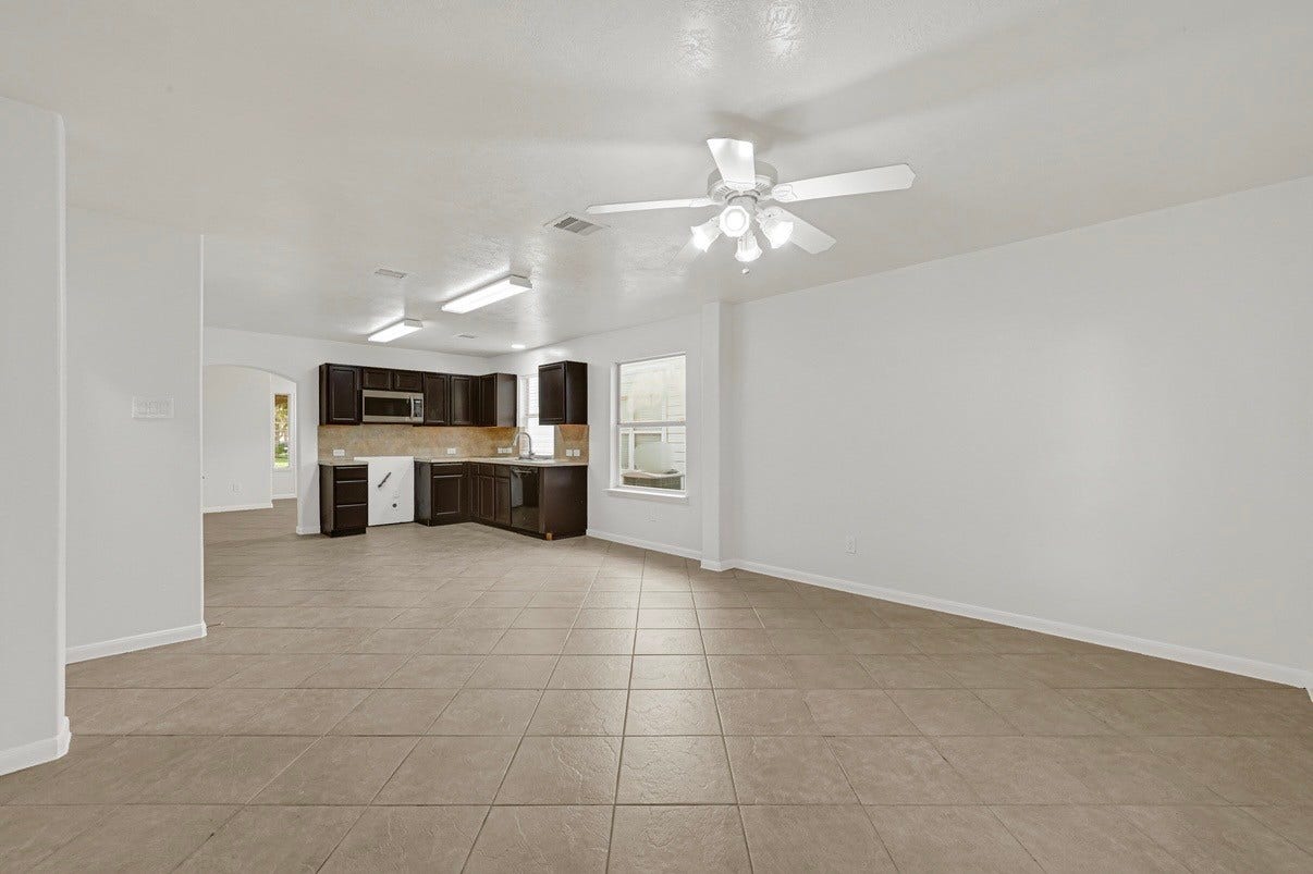 1107 Hampton Villa Lane, Houston, TX 77047 MAIN LIVING